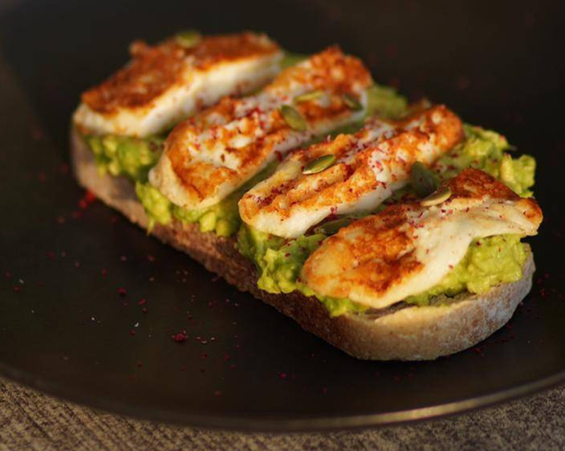 Avo Toast With Grilled Halloumi